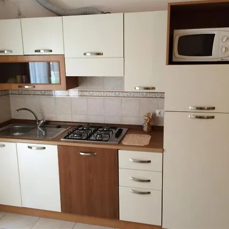 Apartmán Sea View Flat In For Four Guests *